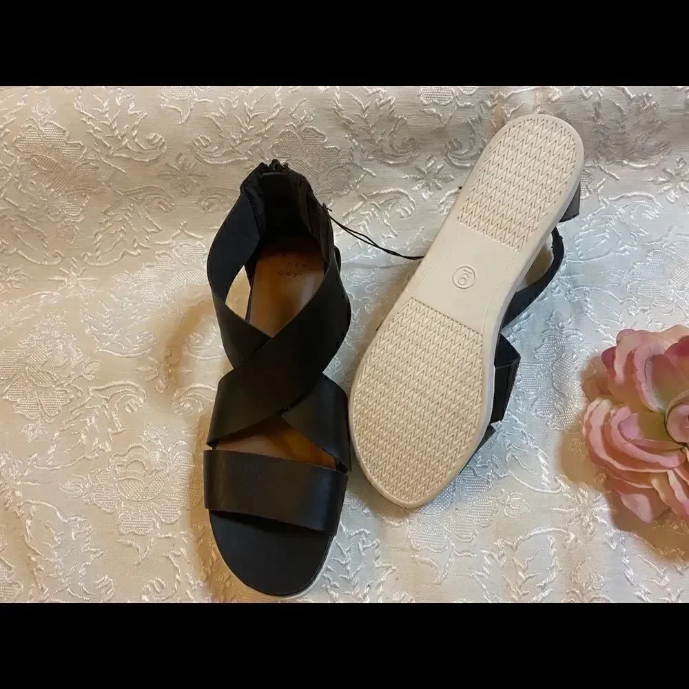 💥 A  New Day women’s Hummingbird Ankle strap Sandals Multiple